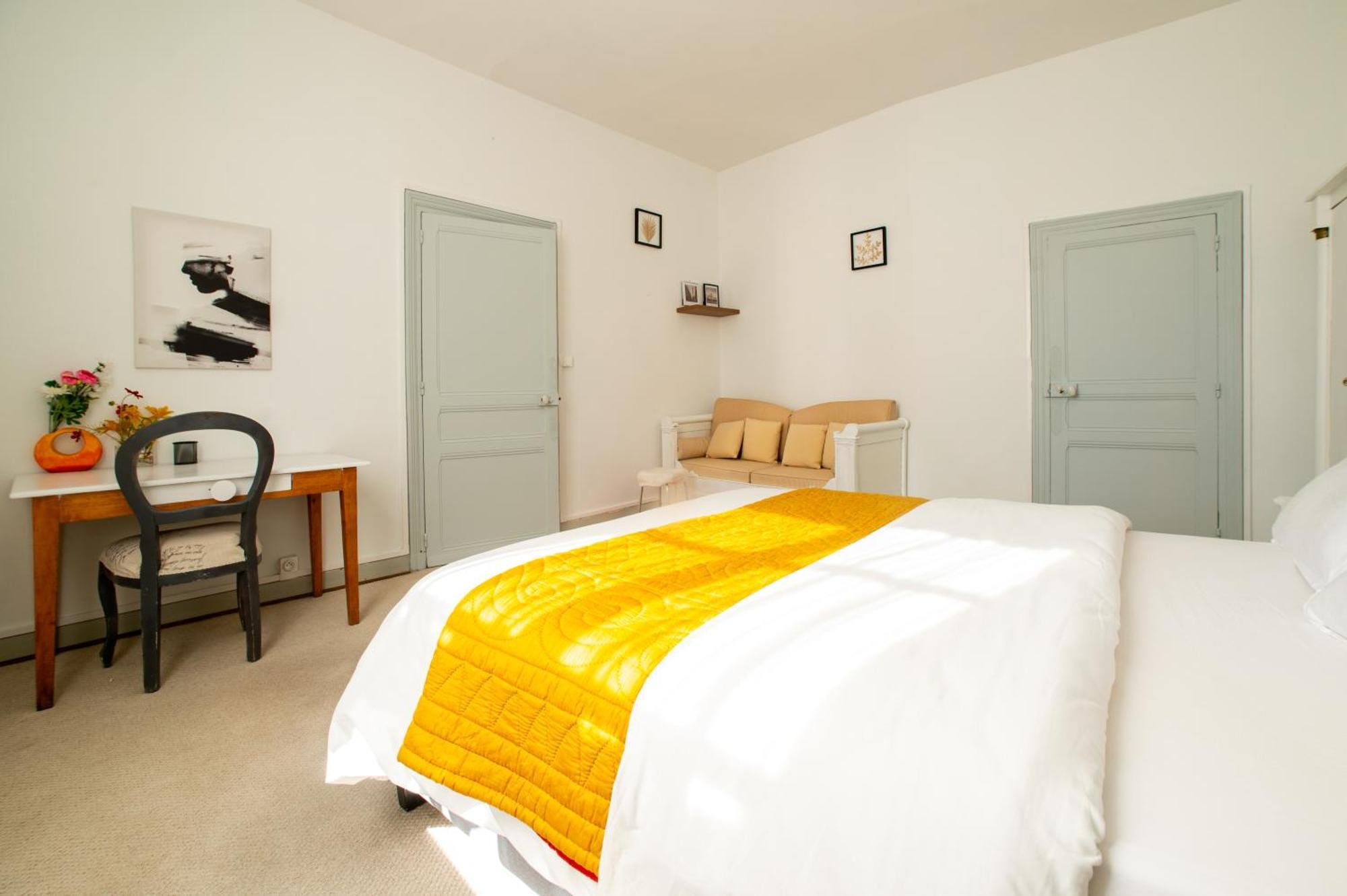 Nickson & Dido Apartment โซมูร์ ภายนอก รูปภาพ